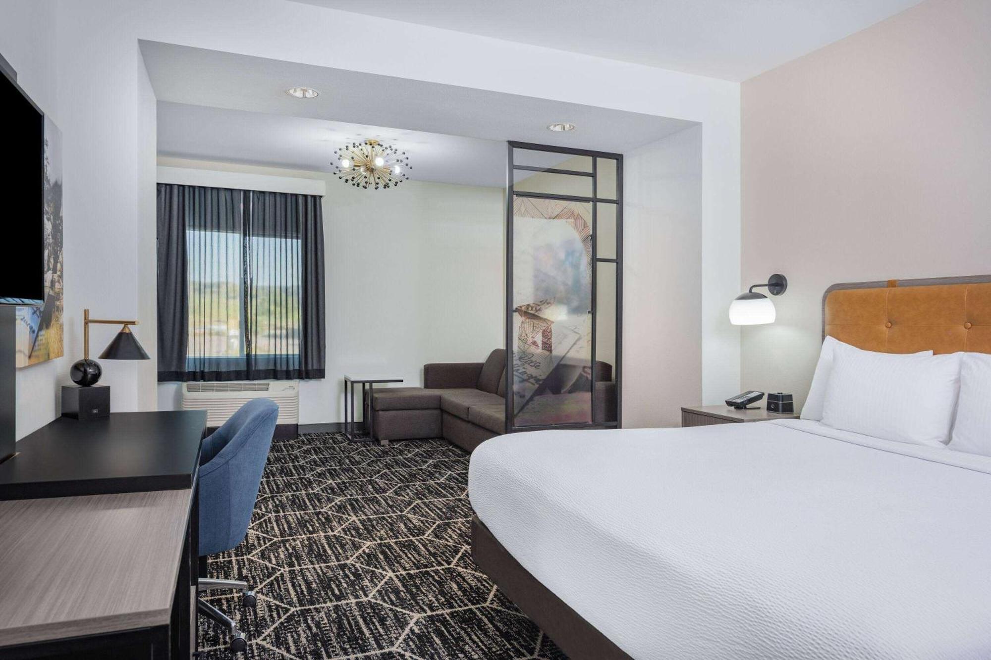 La Quinta Inn & Suites By Wyndham Yucaipa Екстериор снимка